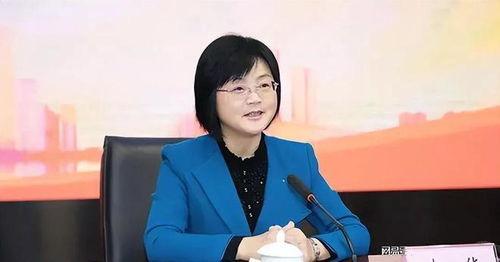 袁华资料,从平凡走向卓越的人生轨迹  第2张