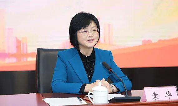 袁华资料,从平凡走向卓越的人生轨迹  第3张